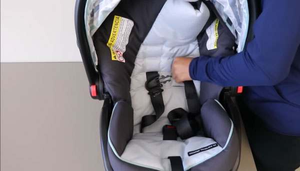 Unique Features of The Best Infant Car Seat Covers