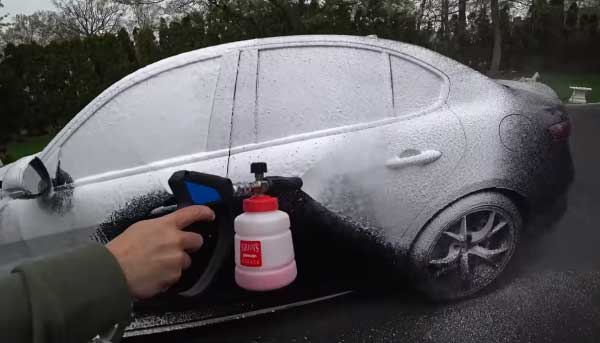 How to Clean Pollen Off Car Windows? 