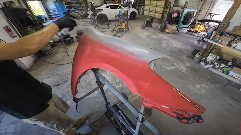 How much does it cost to paint a car fender