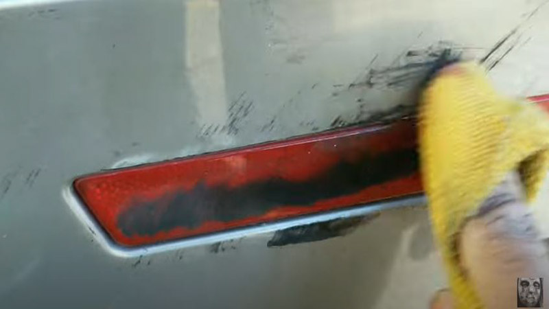 How to Remove Rubber from Car Paint