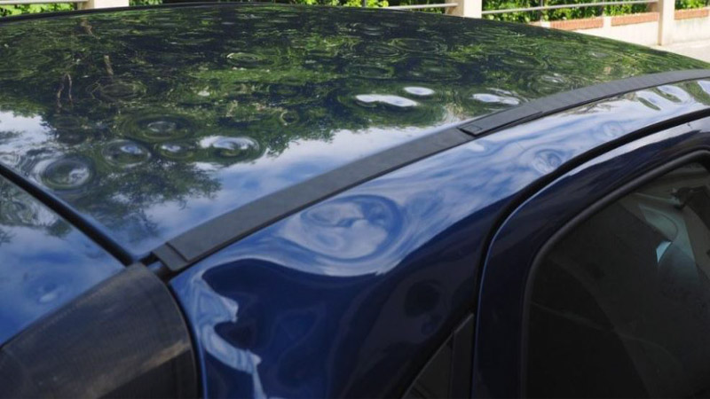 Can hail chip car paint